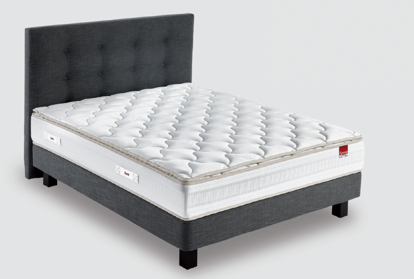 Le Lit du Collectionneur
